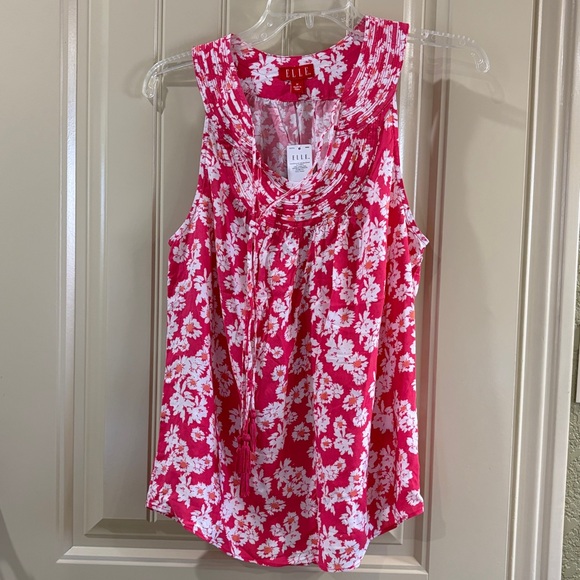 Elle Tops - Pullover Halter Top by Elle Brand. NWT!